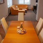 Se Spolecnym Bazenem Apartment *