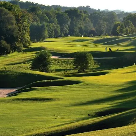 Apartamento Se Společným Bazénem *