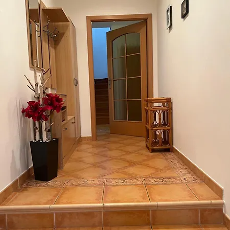 Se Spolecnym Bazenem *