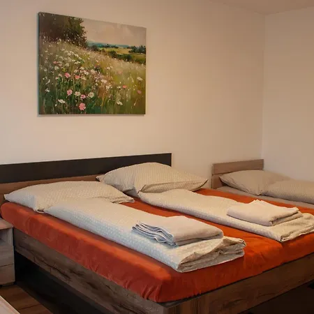 Appartamento Se Společným Bazénem *