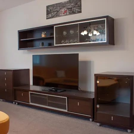 Se Společným Bazénem Appartamento Zlonice