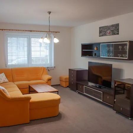 Se Spolecnym Bazenem Apartman *